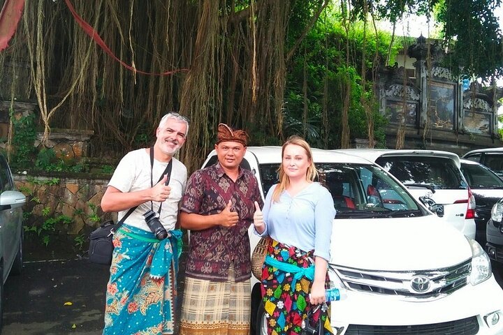 Ubud Bali Driver ( Bali Custom Tour )